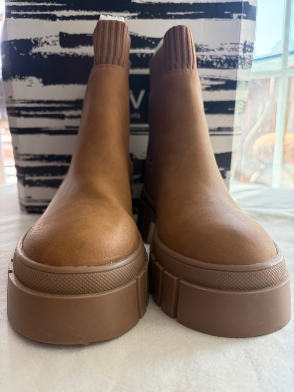 Dolce Vita Tan Chunky Lug Chelsea Booties - Picture 2 of 4